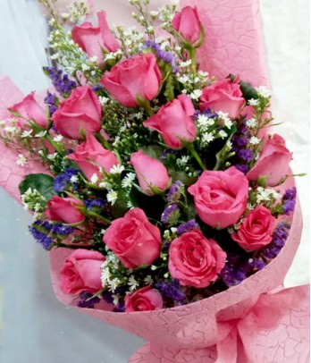 16 Elegant Pink Roses